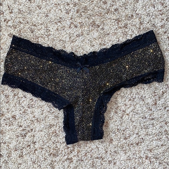 Victoria's Secret Other - NWT Victoria’s Secret cheeky panty - M